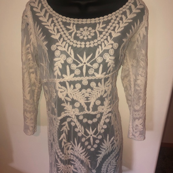 Express Cream lace overlay dress - Picture 4 of 8